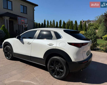 Белый Мазда CX-30, объемом двигателя 2.49 л и пробегом 62 тыс. км за 18299 $, фото 3 на Automoto.ua