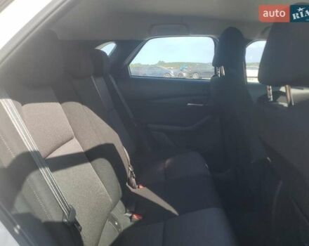 Белый Мазда CX-30, объемом двигателя 2.5 л и пробегом 30 тыс. км за 14350 $, фото 10 на Automoto.ua