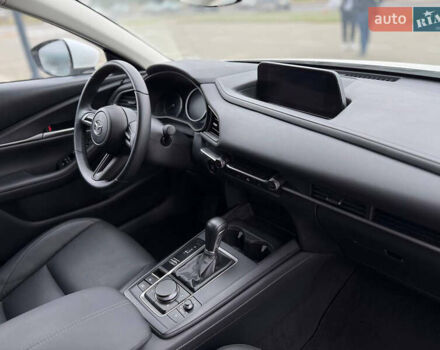 Белый Мазда CX-30, объемом двигателя 2.5 л и пробегом 59 тыс. км за 17800 $, фото 17 на Automoto.ua