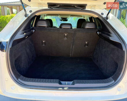 Белый Мазда CX-30, объемом двигателя 2.49 л и пробегом 62 тыс. км за 18299 $, фото 8 на Automoto.ua