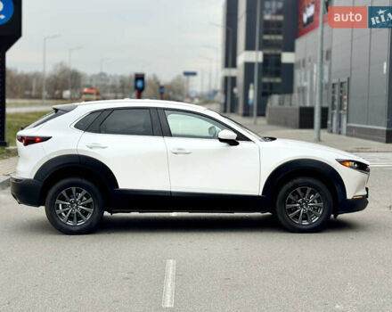 Белый Мазда CX-30, объемом двигателя 2.49 л и пробегом 39 тыс. км за 17999 $, фото 3 на Automoto.ua