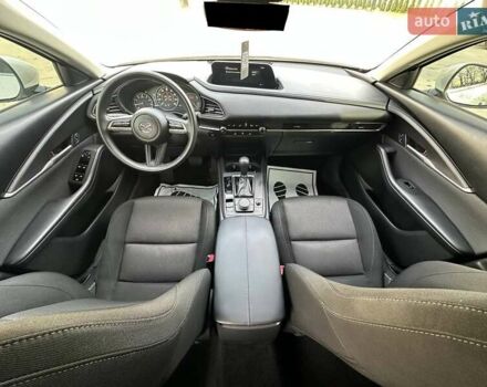 Белый Мазда CX-30, объемом двигателя 2.5 л и пробегом 134 тыс. км за 15500 $, фото 9 на Automoto.ua