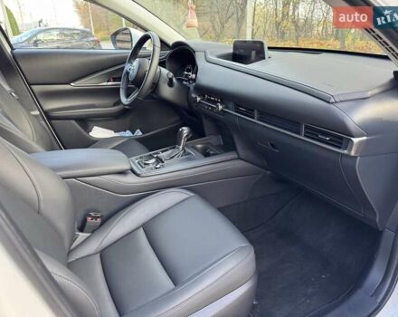 Белый Мазда CX-30, объемом двигателя 2.5 л и пробегом 59 тыс. км за 17900 $, фото 14 на Automoto.ua