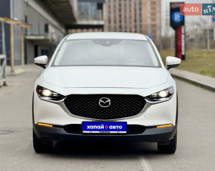 Белый Мазда CX-30, объемом двигателя 2.49 л и пробегом 39 тыс. км за 17999 $, фото 1 на Automoto.ua