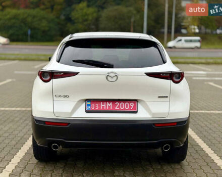 Белый Мазда CX-30, объемом двигателя 2.5 л и пробегом 59 тыс. км за 17800 $, фото 5 на Automoto.ua
