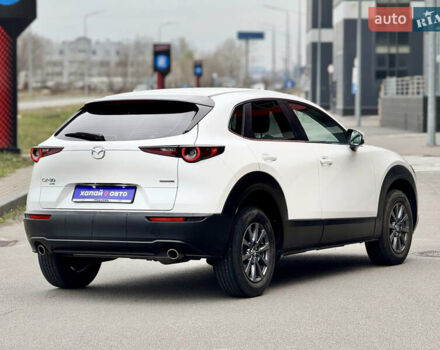 Белый Мазда CX-30, объемом двигателя 2.49 л и пробегом 39 тыс. км за 17999 $, фото 4 на Automoto.ua