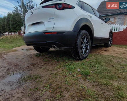Білий Мазда CX-30, об'ємом двигуна 2.5 л та пробігом 80 тис. км за 14000 $, фото 4 на Automoto.ua
