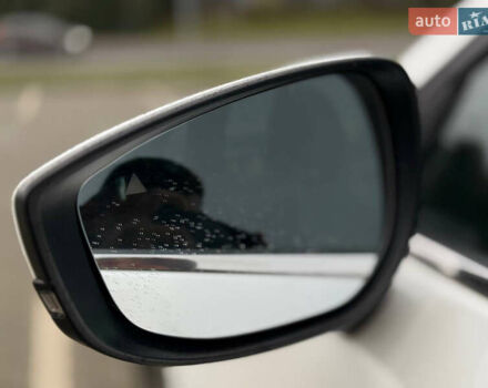 Белый Мазда CX-30, объемом двигателя 2.5 л и пробегом 59 тыс. км за 17800 $, фото 9 на Automoto.ua