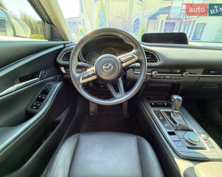 Білий Мазда CX-30, об'ємом двигуна 2.49 л та пробігом 62 тис. км за 18500 $, фото 12 на Automoto.ua