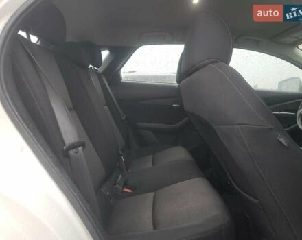 Білий Мазда CX-30, об'ємом двигуна 0 л та пробігом 25 тис. км за 3800 $, фото 10 на Automoto.ua