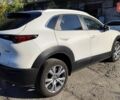 Белый Мазда CX-30, объемом двигателя 2.5 л и пробегом 106 тыс. км за 18800 $, фото 5 на Automoto.ua