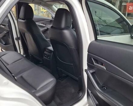 Белый Мазда CX-30, объемом двигателя 2.49 л и пробегом 48 тыс. км за 18800 $, фото 17 на Automoto.ua