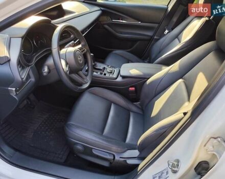 Белый Мазда CX-30, объемом двигателя 2.5 л и пробегом 106 тыс. км за 17400 $, фото 21 на Automoto.ua