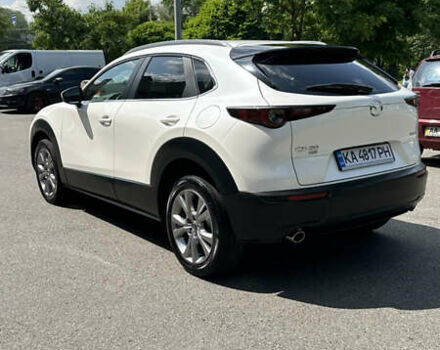 Белый Мазда CX-30, объемом двигателя 2.49 л и пробегом 31 тыс. км за 23500 $, фото 2 на Automoto.ua