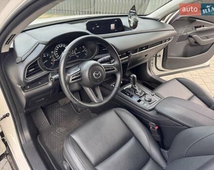 Белый Мазда CX-30, объемом двигателя 2.5 л и пробегом 50 тыс. км за 19400 $, фото 8 на Automoto.ua