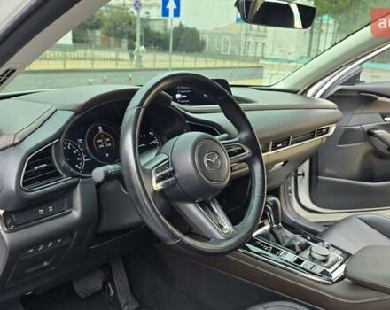 Белый Мазда CX-30, объемом двигателя 2 л и пробегом 55 тыс. км за 26500 $, фото 34 на Automoto.ua