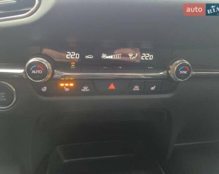 Белый Мазда CX-30, объемом двигателя 2.49 л и пробегом 29 тыс. км за 21400 $, фото 39 на Automoto.ua