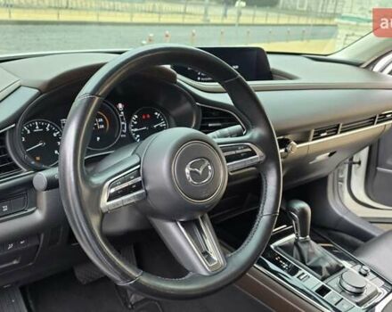 Белый Мазда CX-30, объемом двигателя 2 л и пробегом 55 тыс. км за 26500 $, фото 30 на Automoto.ua