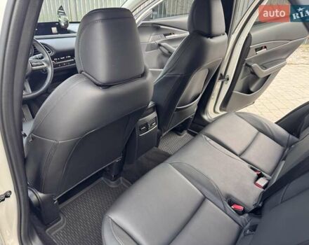 Белый Мазда CX-30, объемом двигателя 2.5 л и пробегом 50 тыс. км за 19400 $, фото 10 на Automoto.ua