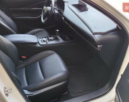 Белый Мазда CX-30, объемом двигателя 2.5 л и пробегом 106 тыс. км за 17400 $, фото 22 на Automoto.ua