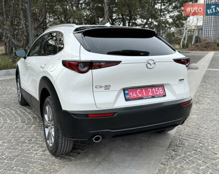 Белый Мазда CX-30, объемом двигателя 2.5 л и пробегом 49 тыс. км за 19900 $, фото 8 на Automoto.ua