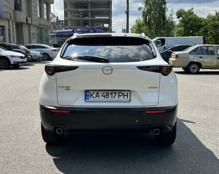 Белый Мазда CX-30, объемом двигателя 2.49 л и пробегом 31 тыс. км за 23500 $, фото 3 на Automoto.ua