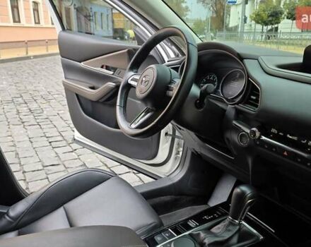 Белый Мазда CX-30, объемом двигателя 2 л и пробегом 55 тыс. км за 26500 $, фото 22 на Automoto.ua