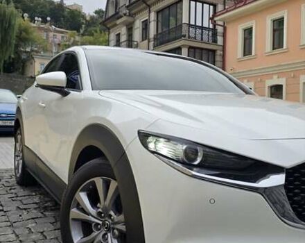 Белый Мазда CX-30, объемом двигателя 2 л и пробегом 55 тыс. км за 26500 $, фото 2 на Automoto.ua