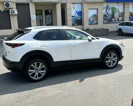 Белый Мазда CX-30, объемом двигателя 2.49 л и пробегом 31 тыс. км за 23500 $, фото 4 на Automoto.ua