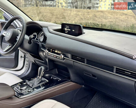Белый Мазда CX-30, объемом двигателя 2.5 л и пробегом 49 тыс. км за 19900 $, фото 37 на Automoto.ua