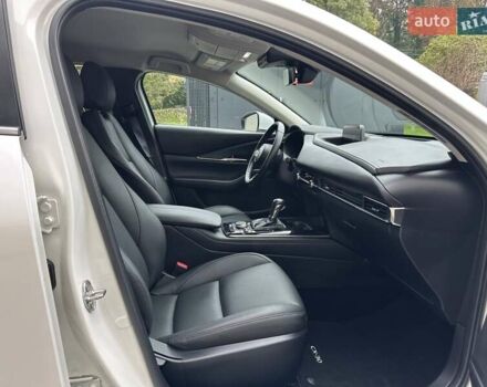 Белый Мазда CX-30, объемом двигателя 2.5 л и пробегом 33 тыс. км за 20900 $, фото 25 на Automoto.ua