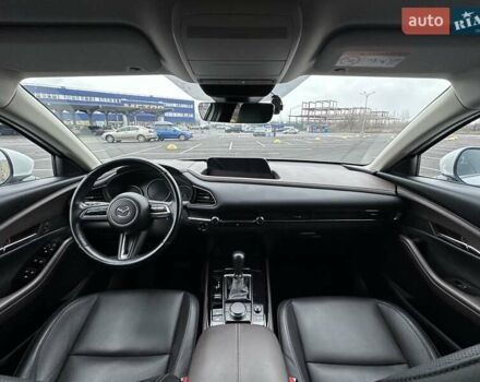 Белый Мазда CX-30, объемом двигателя 2 л и пробегом 32 тыс. км за 28000 $, фото 11 на Automoto.ua