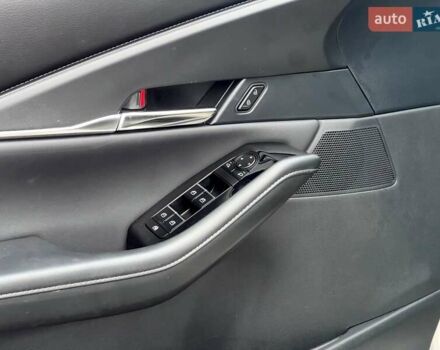 Белый Мазда CX-30, объемом двигателя 2.49 л и пробегом 19 тыс. км за 24500 $, фото 28 на Automoto.ua