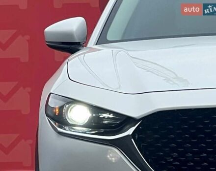 Белый Мазда CX-30, объемом двигателя 2.49 л и пробегом 19 тыс. км за 24500 $, фото 7 на Automoto.ua