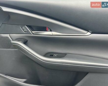 Белый Мазда CX-30, объемом двигателя 2.49 л и пробегом 19 тыс. км за 24500 $, фото 64 на Automoto.ua