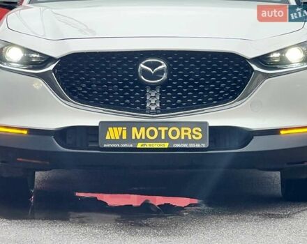 Белый Мазда CX-30, объемом двигателя 2.49 л и пробегом 19 тыс. км за 24500 $, фото 5 на Automoto.ua