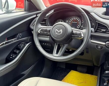 Белый Мазда CX-30, объемом двигателя 2.49 л и пробегом 19 тыс. км за 24500 $, фото 57 на Automoto.ua