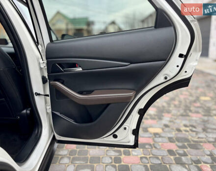 Белый Мазда CX-30, объемом двигателя 2.5 л и пробегом 4 тыс. км за 24999 $, фото 30 на Automoto.ua
