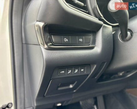 Белый Мазда CX-30, объемом двигателя 2.5 л и пробегом 4 тыс. км за 24999 $, фото 17 на Automoto.ua