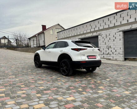Белый Мазда CX-30, объемом двигателя 2.5 л и пробегом 4 тыс. км за 24999 $, фото 3 на Automoto.ua