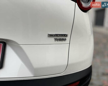 Белый Мазда CX-30, объемом двигателя 2.5 л и пробегом 4 тыс. км за 24999 $, фото 5 на Automoto.ua