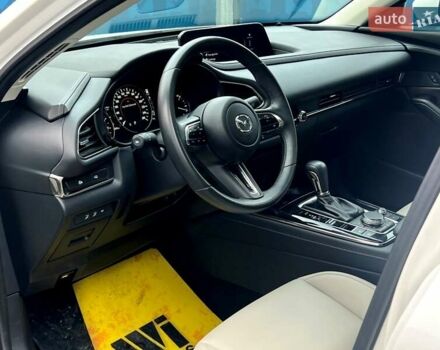 Белый Мазда CX-30, объемом двигателя 2.49 л и пробегом 19 тыс. км за 24500 $, фото 27 на Automoto.ua