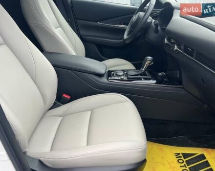Белый Мазда CX-30, объемом двигателя 2.49 л и пробегом 19 тыс. км за 24500 $, фото 67 на Automoto.ua