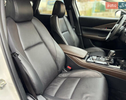 Белый Мазда CX-30, объемом двигателя 2.5 л и пробегом 4 тыс. км за 24999 $, фото 32 на Automoto.ua