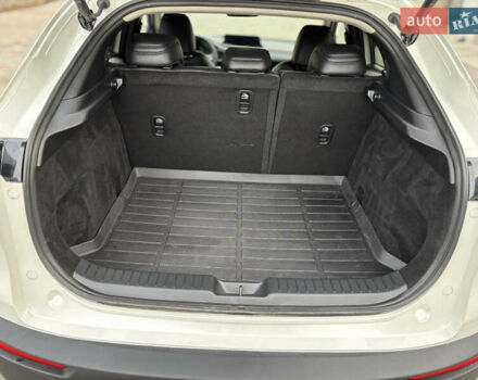 Белый Мазда CX-30, объемом двигателя 2.5 л и пробегом 4 тыс. км за 24999 $, фото 27 на Automoto.ua