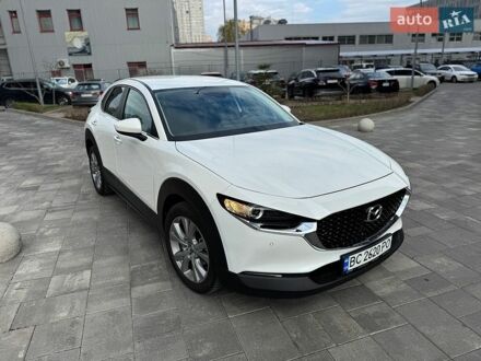 Белый Мазда CX-30, объемом двигателя 2 л и пробегом 37 тыс. км за 23400 $, фото 1 на Automoto.ua