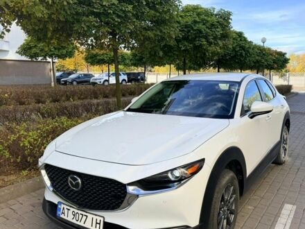 Белый Мазда CX-30, объемом двигателя 2.49 л и пробегом 80 тыс. км за 19500 $, фото 1 на Automoto.ua