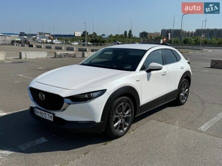 Белый Мазда CX-30, объемом двигателя 2 л и пробегом 101 тыс. км за 27000 $, фото 1 на Automoto.ua