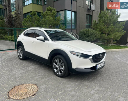 Белый Мазда CX-30, объемом двигателя 2.49 л и пробегом 40 тыс. км за 22500 $, фото 1 на Automoto.ua