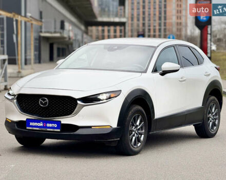 Белый Мазда CX-30, объемом двигателя 2.49 л и пробегом 39 тыс. км за 17999 $, фото 1 на Automoto.ua